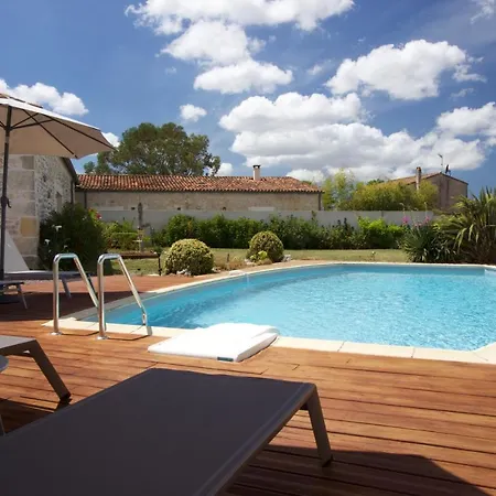 Bed & Breakfast La Charentine 4*