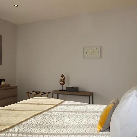 La Charentine Bed & Breakfast