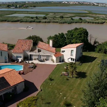 Nocleg ze śniadaniem La Charentine