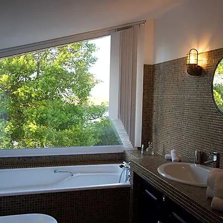 La Charentine Bed & Breakfast 4*
